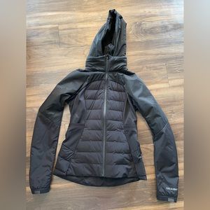 Black lululemon puffer rain jacket!